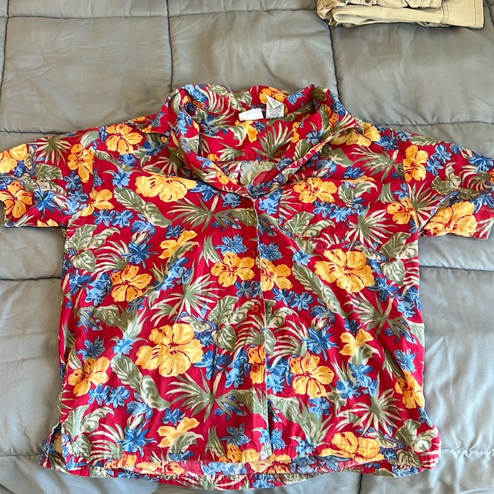 Women’s Hawaiian shirt